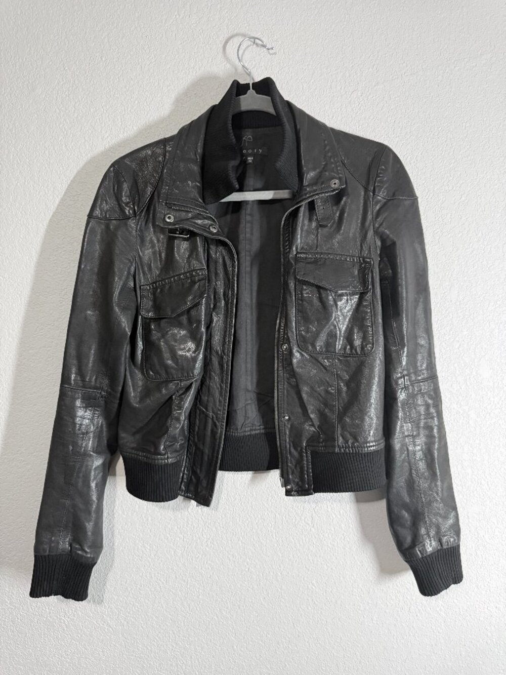 Theory “Karlin Rock” Black Leather Bomber Jacket – Made in Italy – Women’s Size